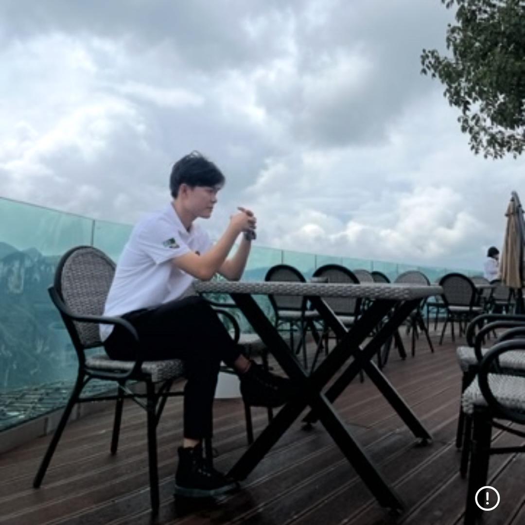 杨艺的朋友圈