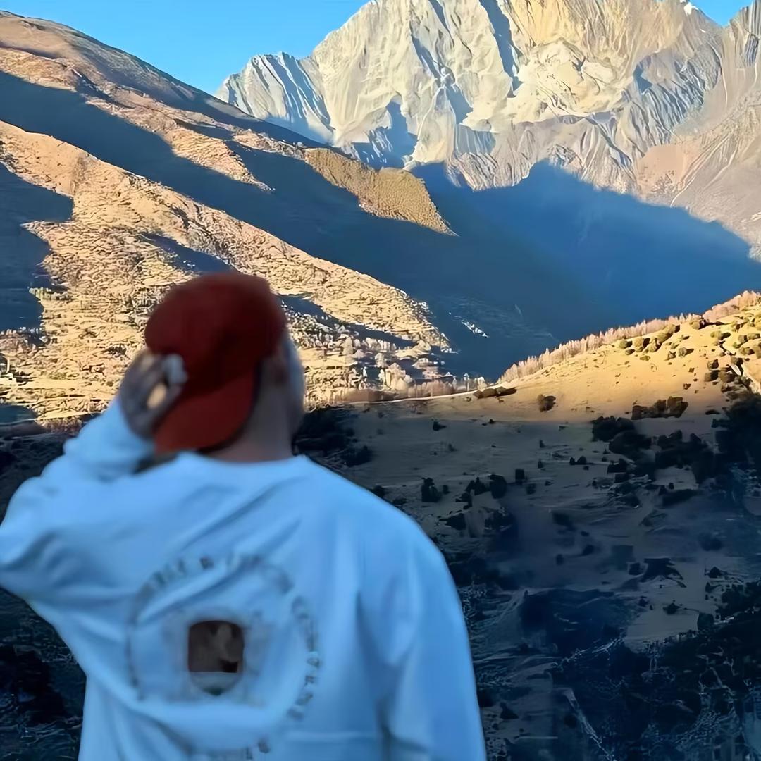 夂