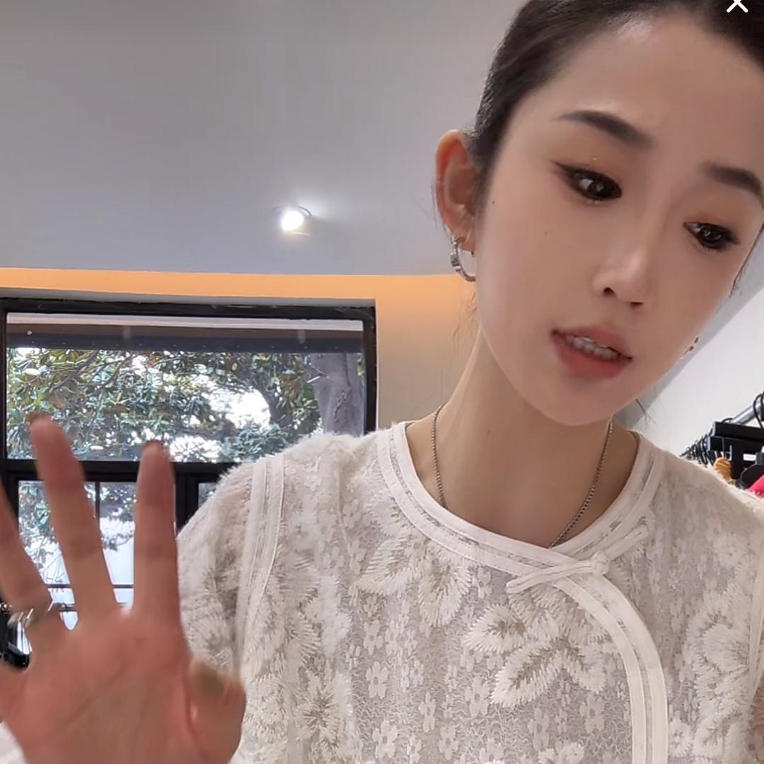 朝阳讲英语