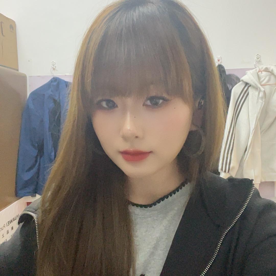 🌺显眼包。💛