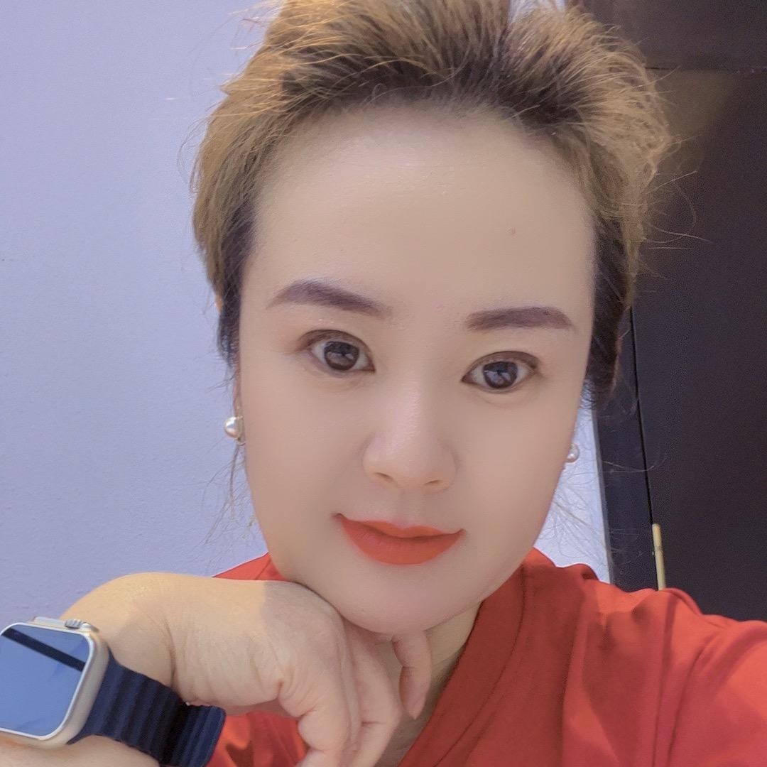 爱笑的艳儿