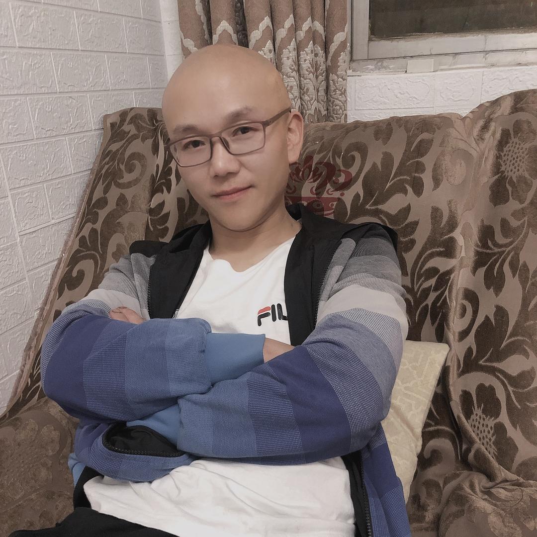 光头哥。
