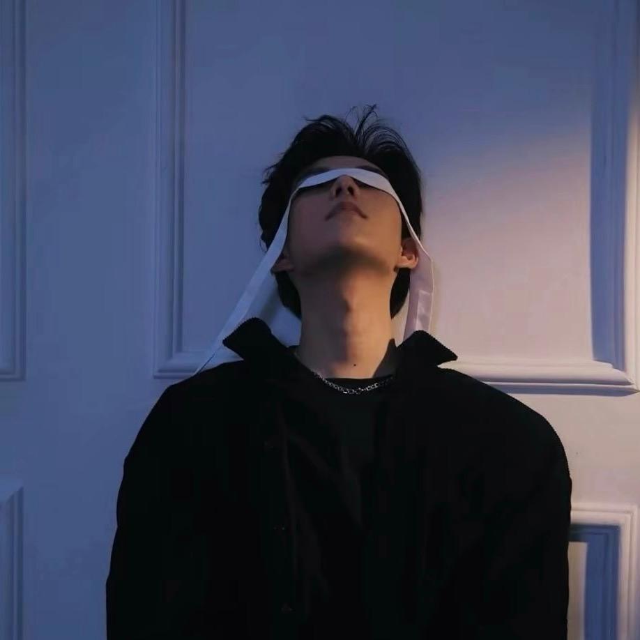 白