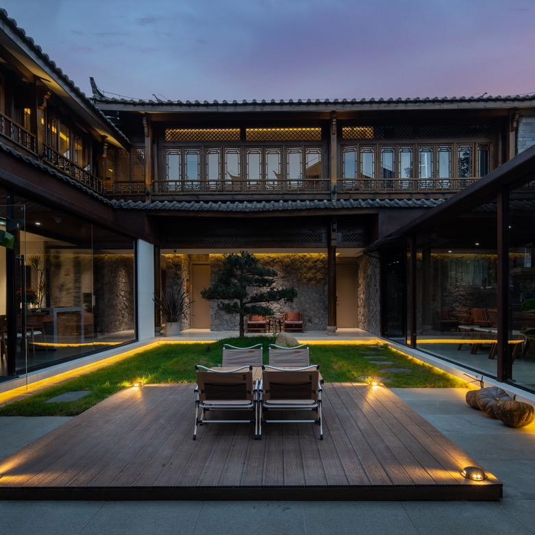丽江青杉庭院
