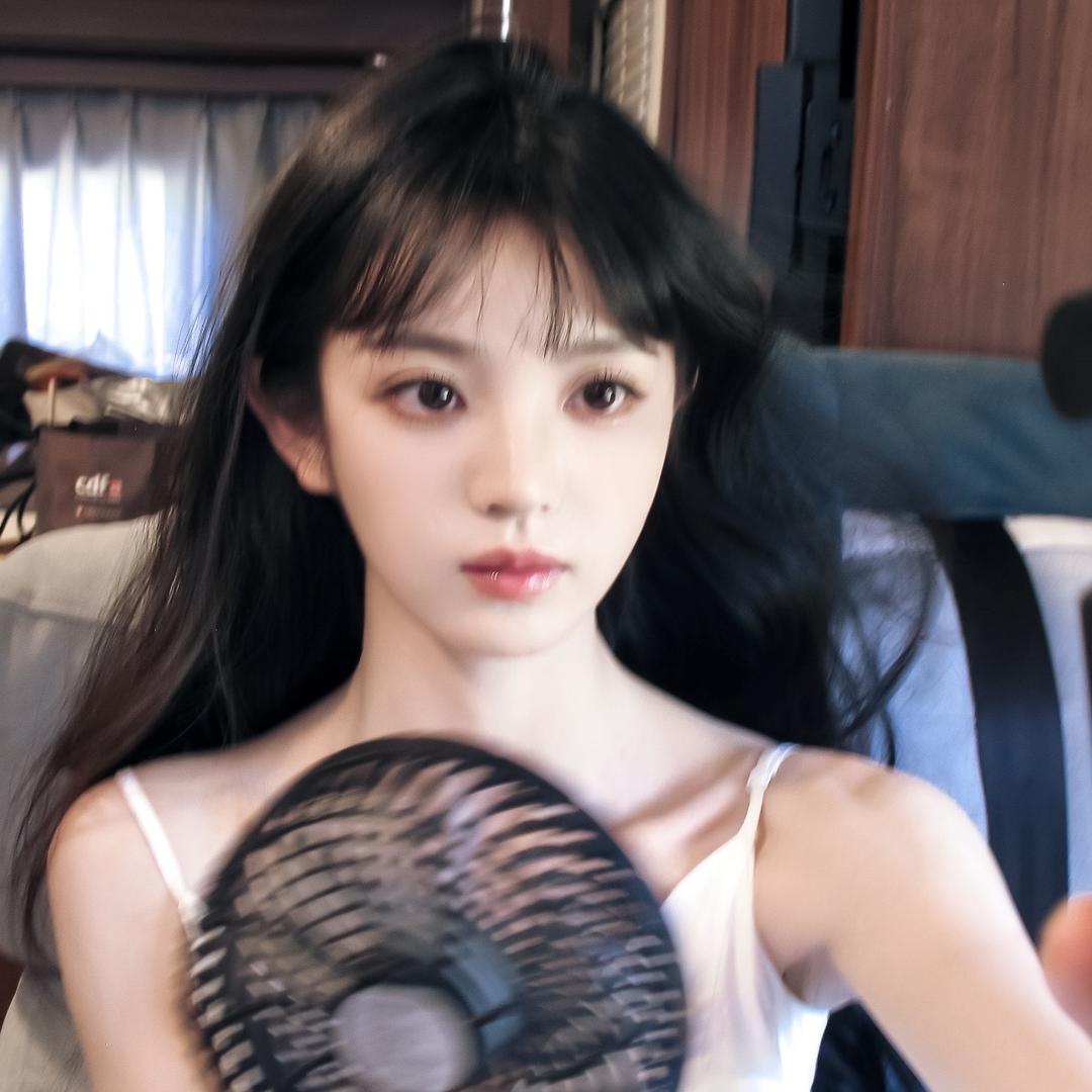 小钟钟爱吃不爱胖