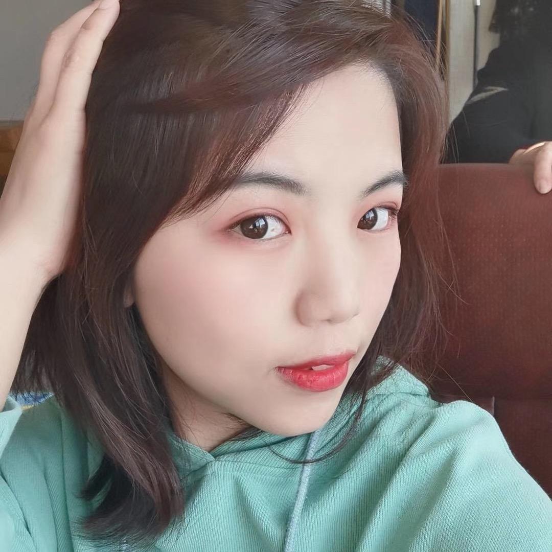 尹氧女装工厂店