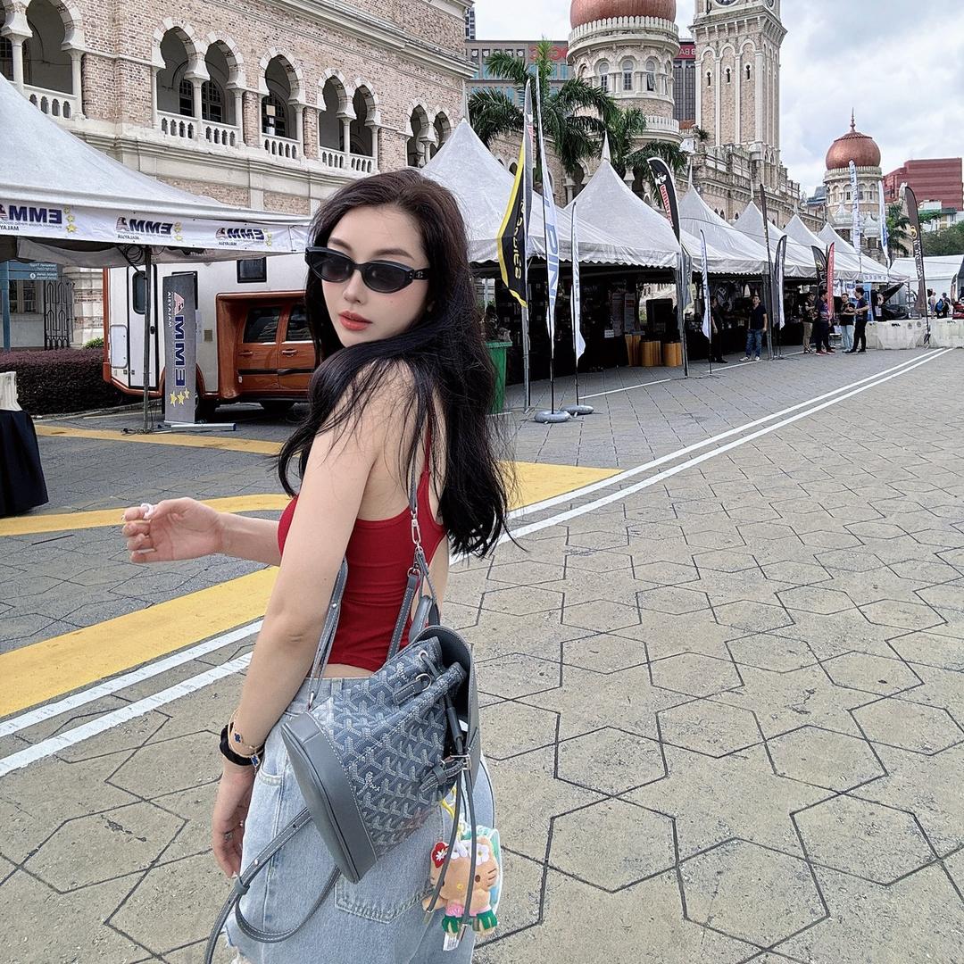 怪脾气小美
