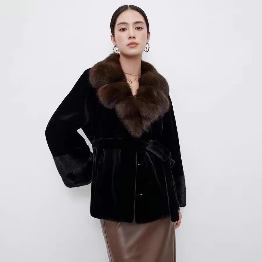 依岚服装工厂