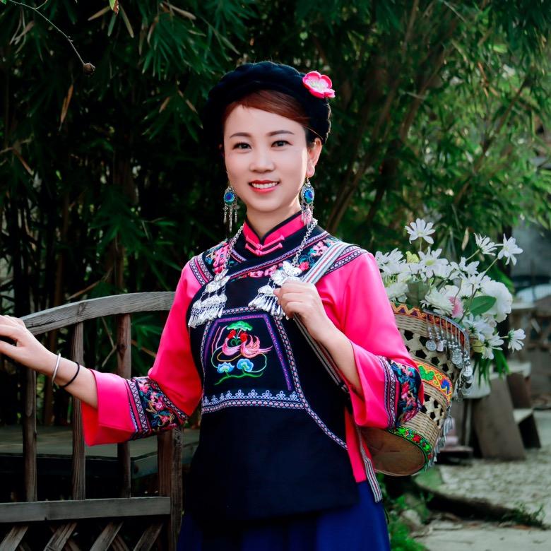阿莲绣衣坊