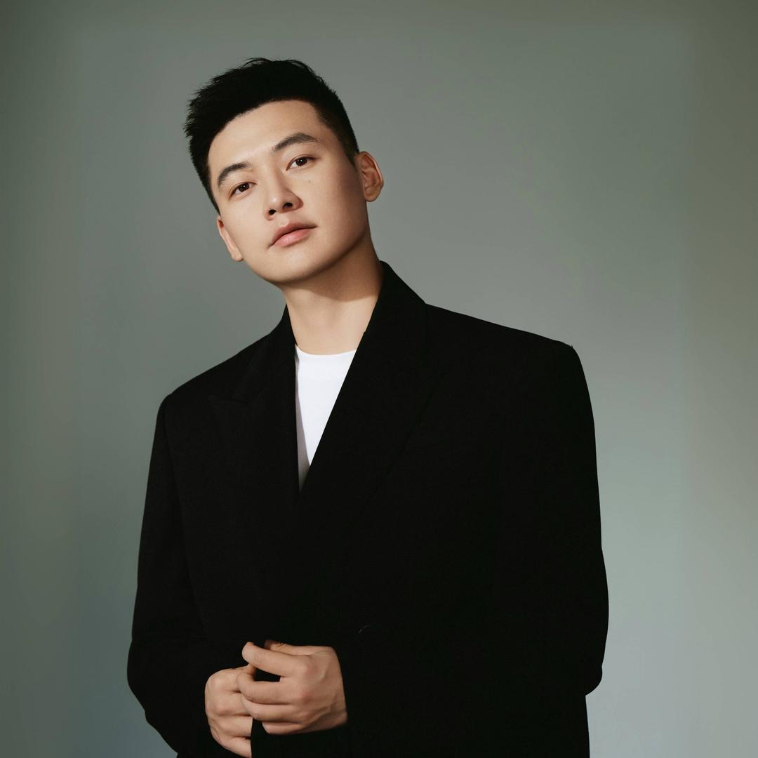 上海主持人 李力