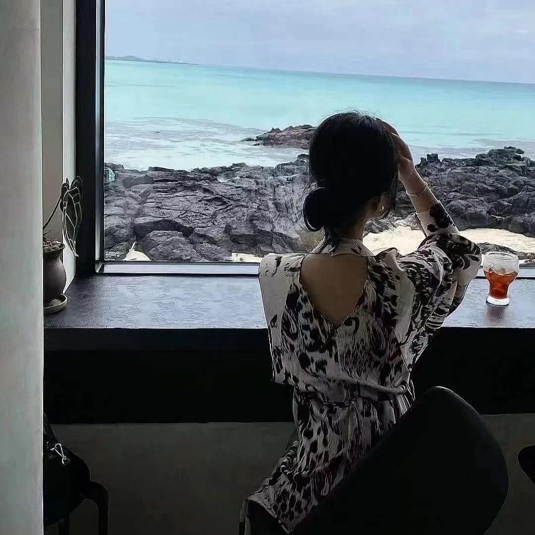 雨子是个化妆师～