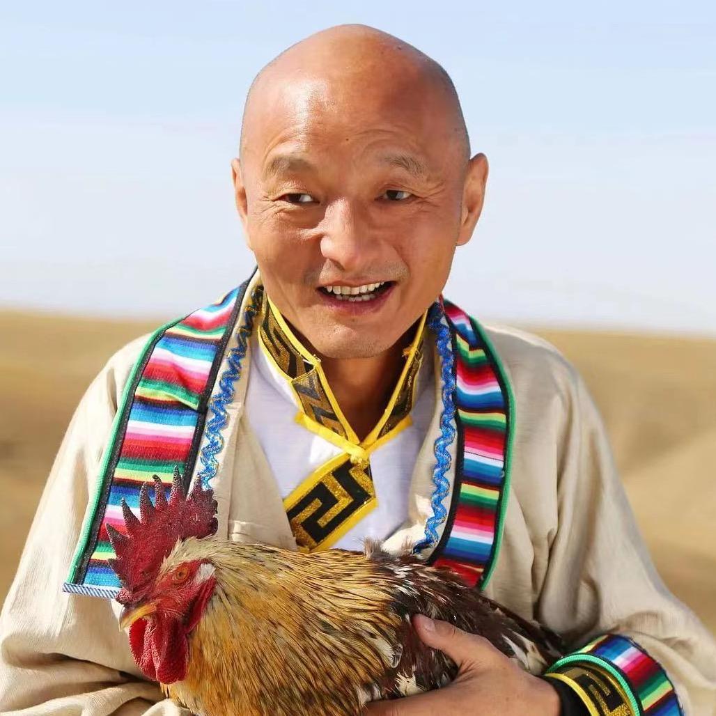 演员巴多