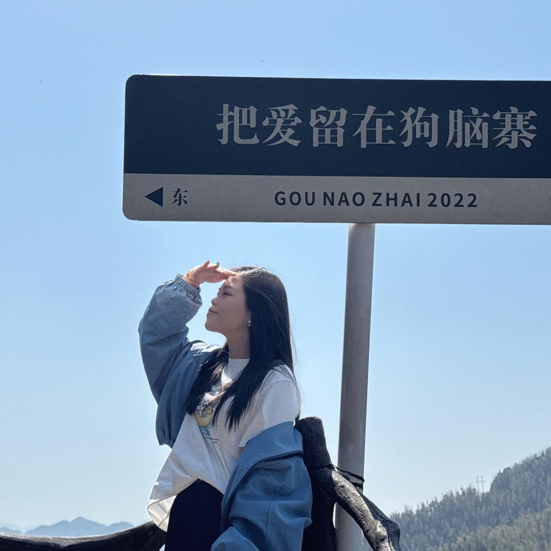 萍乡步行街后门尚层国际B➕女装