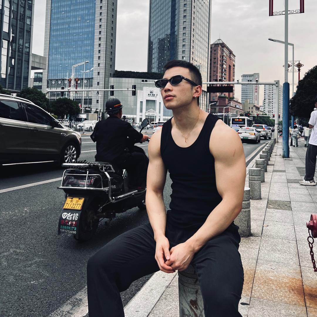 爱吃的龙和苗