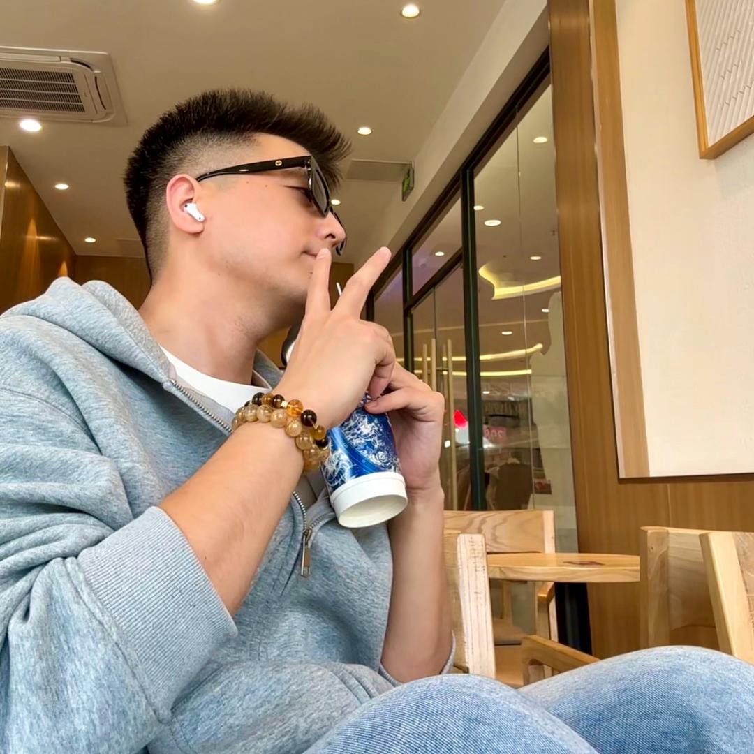 大头李李