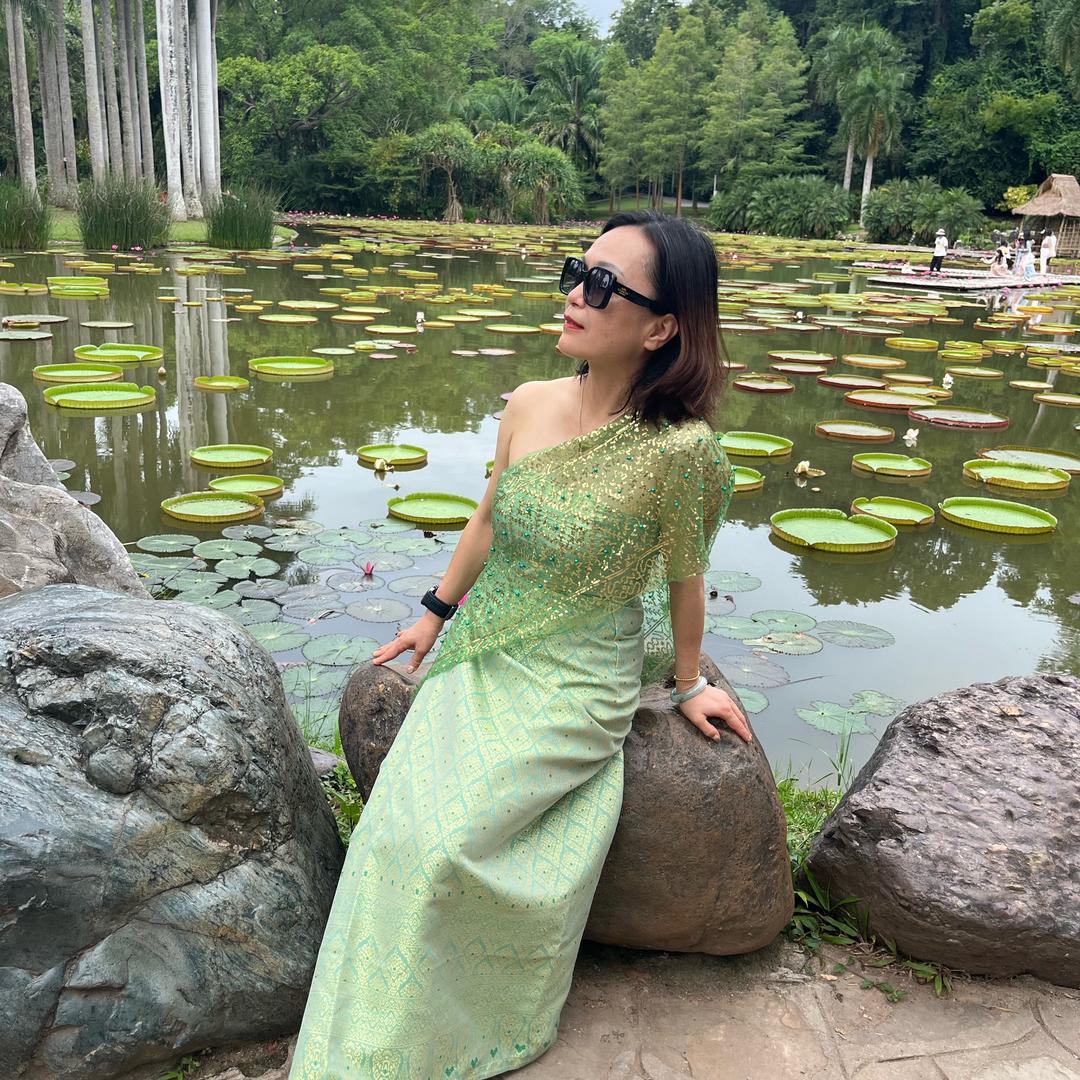 旅行的红子