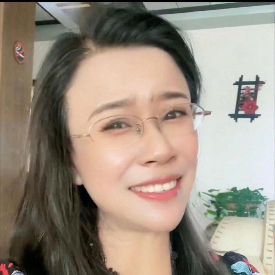 秋风舞落叶