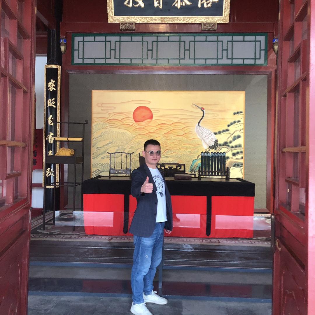 我姓冷。
