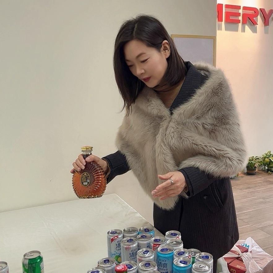 请叫我冯姐