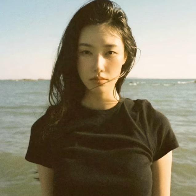 再 見