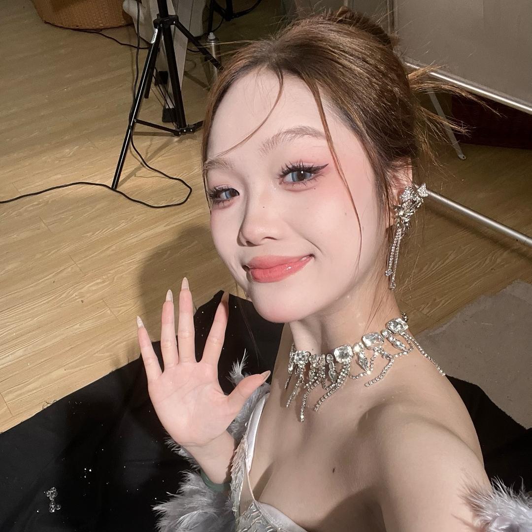 姗.
