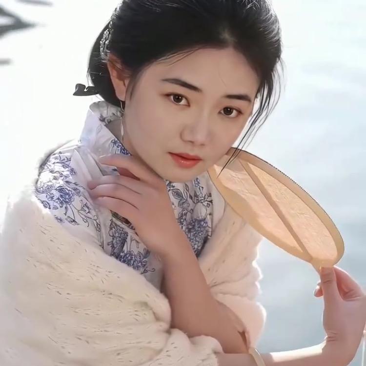 霞宝