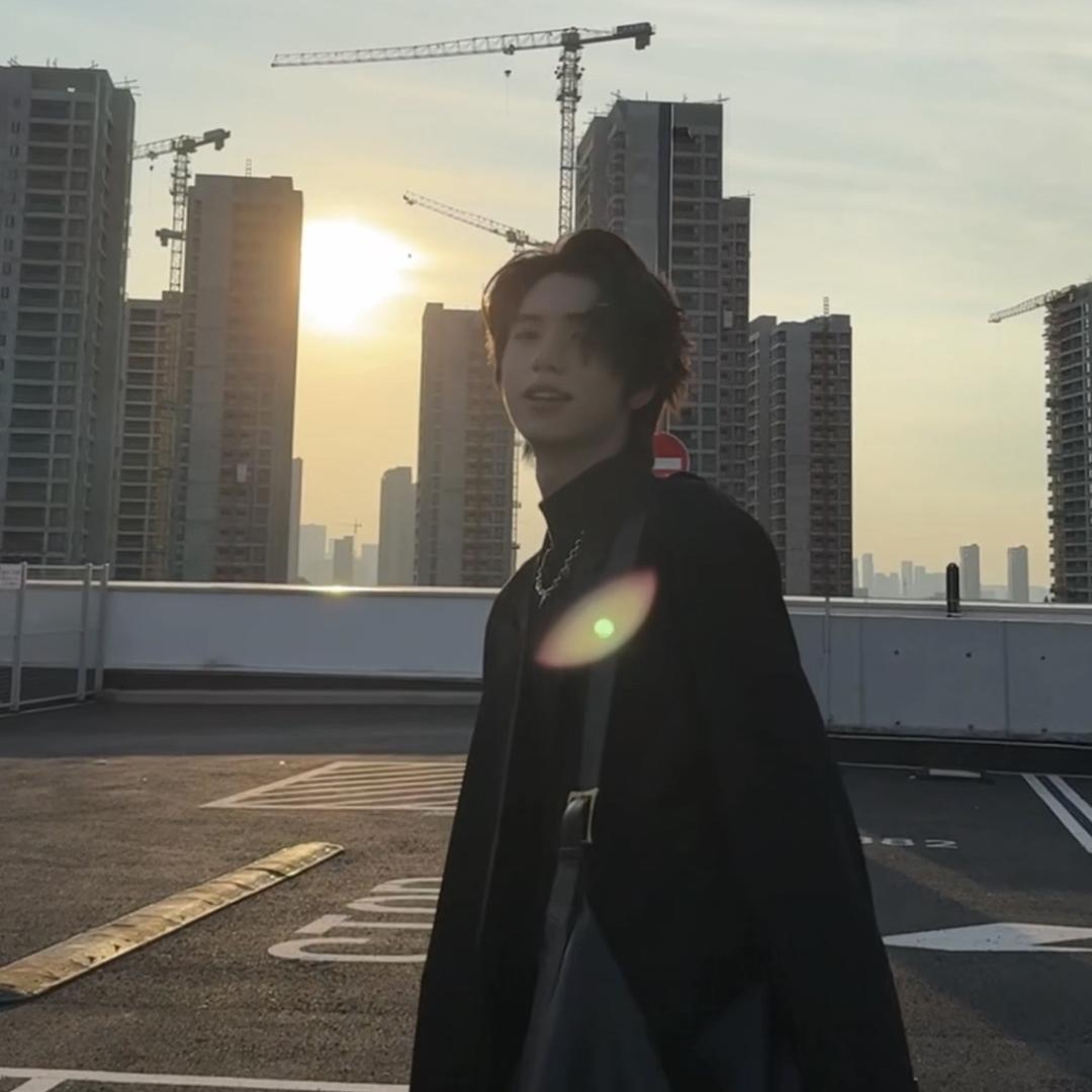 AEKS无性别穿搭