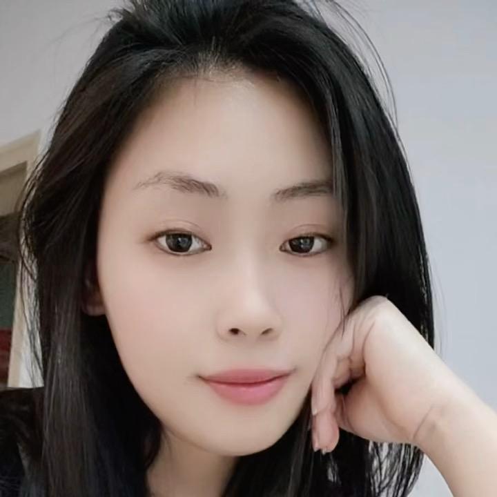 采蘑菇的小菇凉