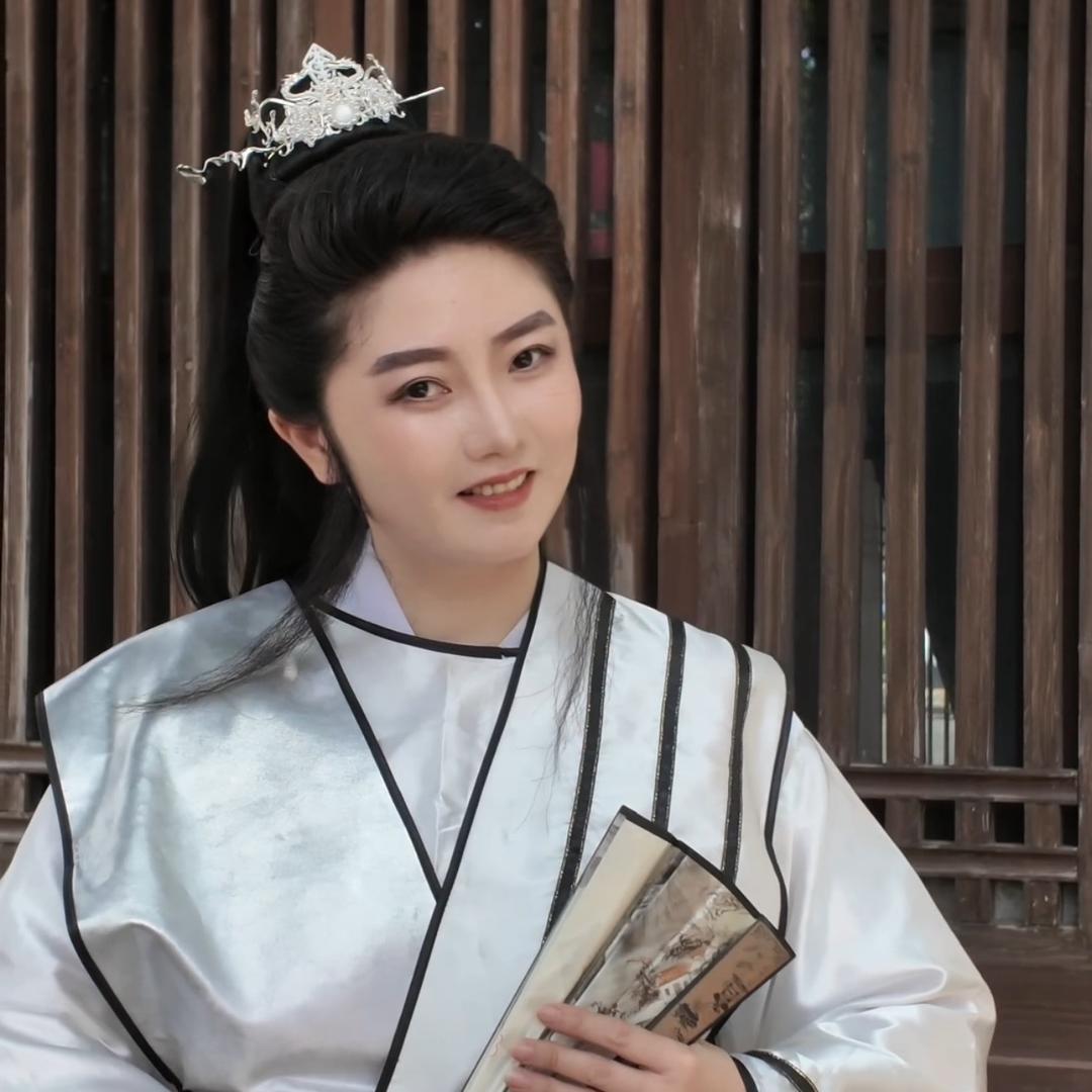 娅娅/娅公子