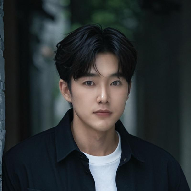 弯刀划过红玫瑰