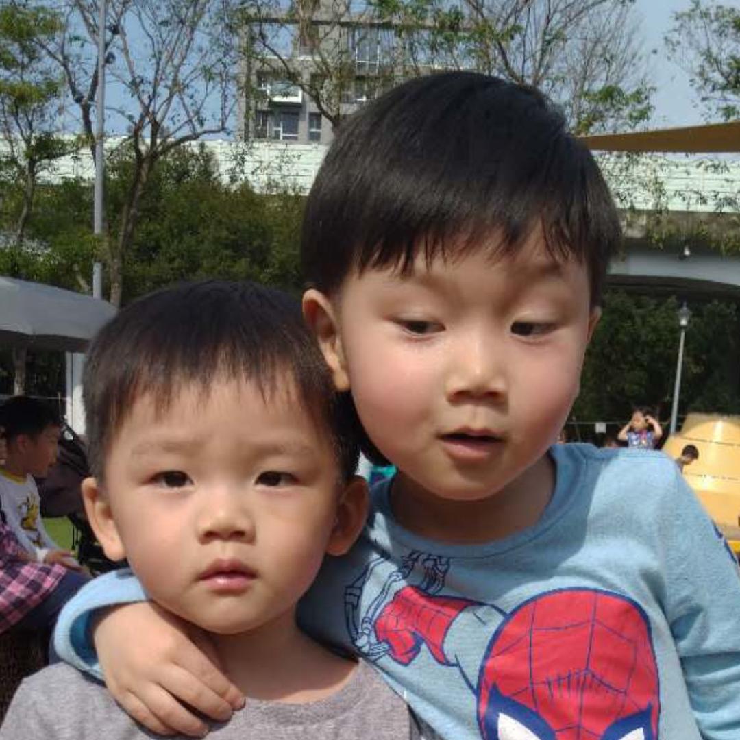 李秉宏