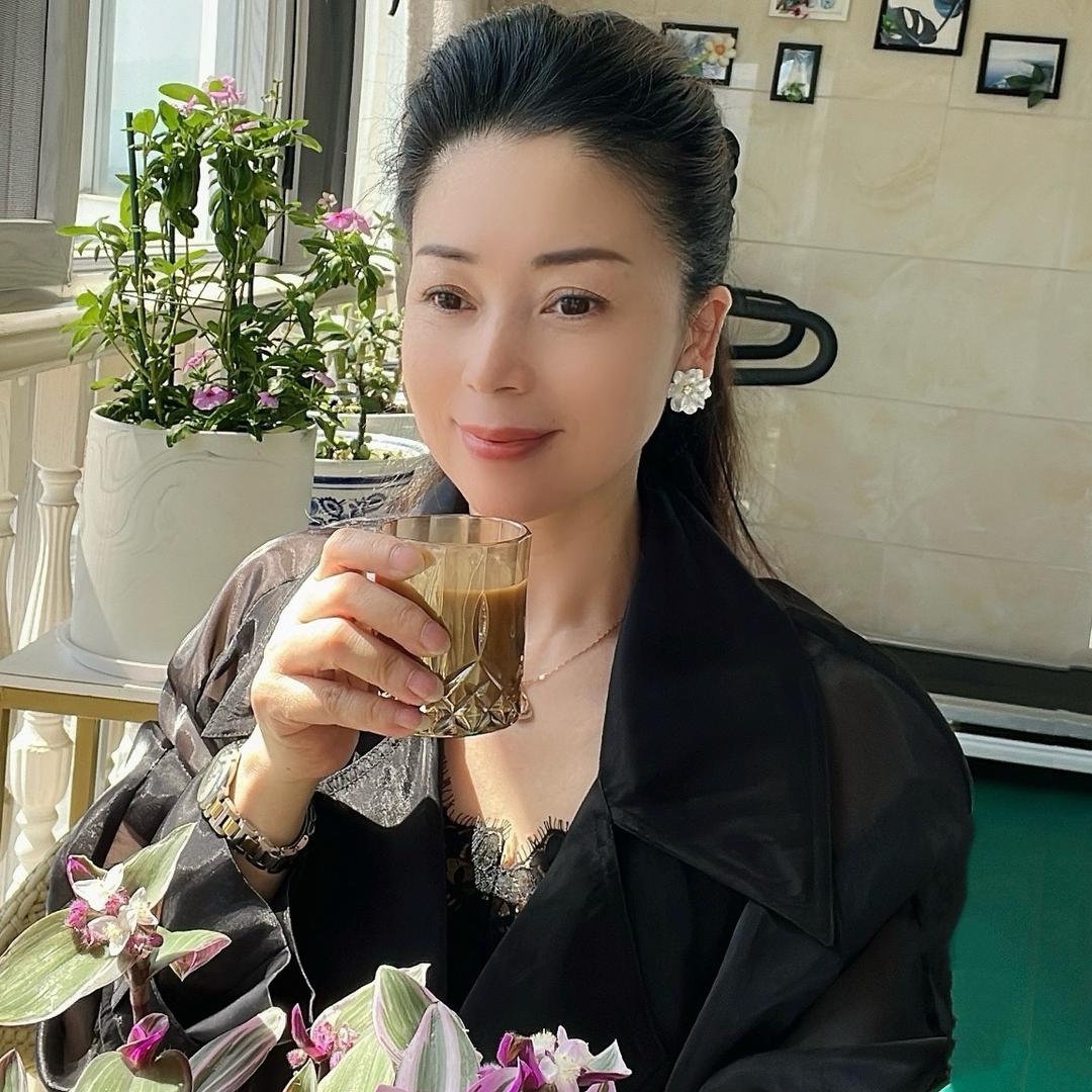 新佳宜24小时便利店～雯雯