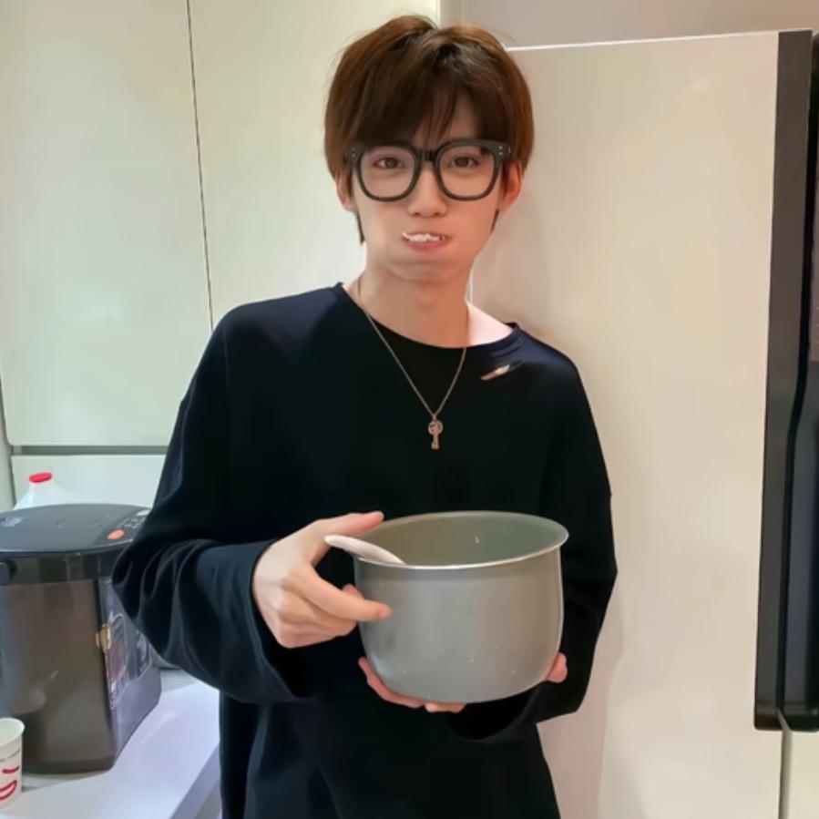 伊菜