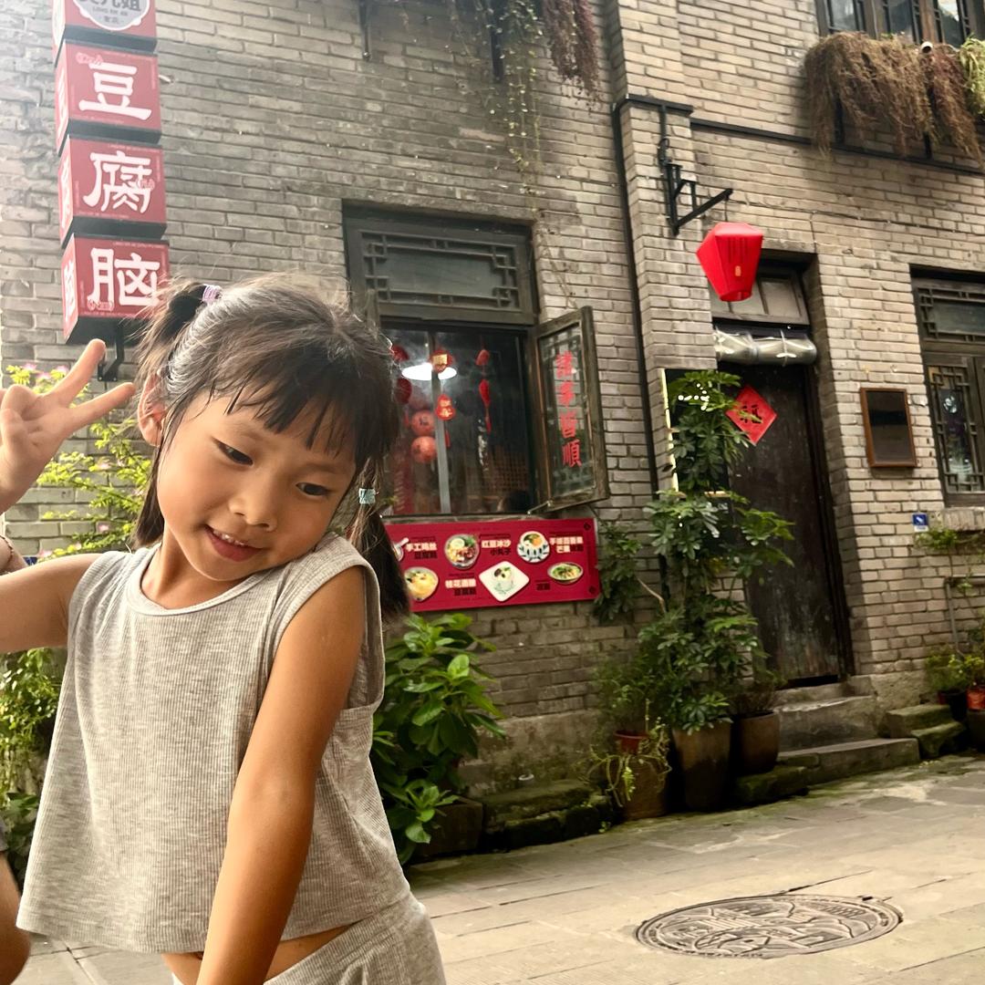 天上风筝在天上飞🪁