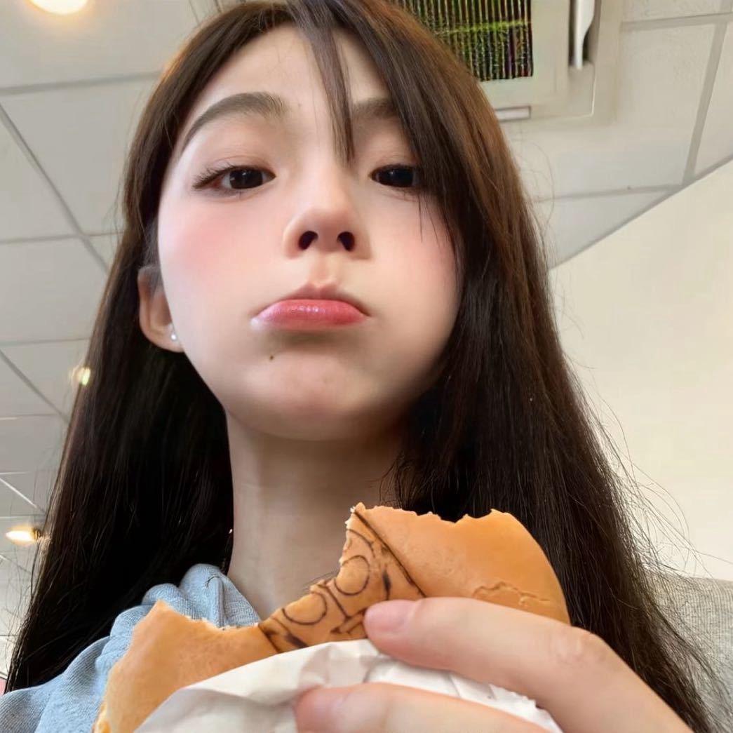 她没我可爱你别理她