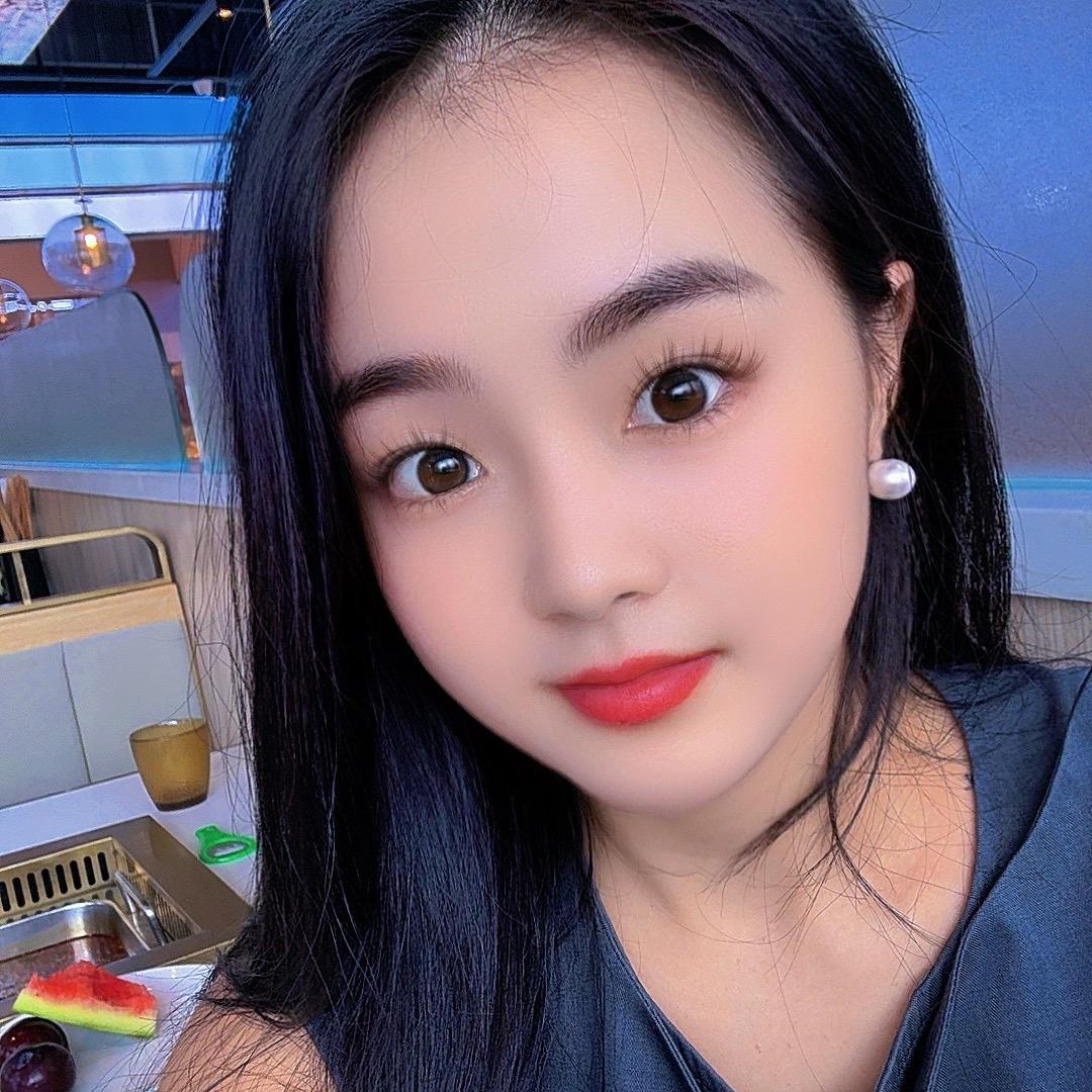 女同学