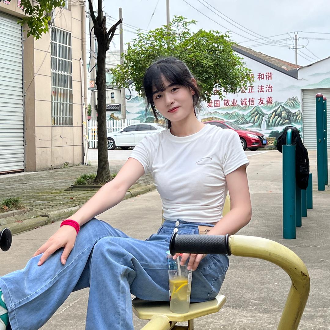 🌥芸芸有点饿🕊