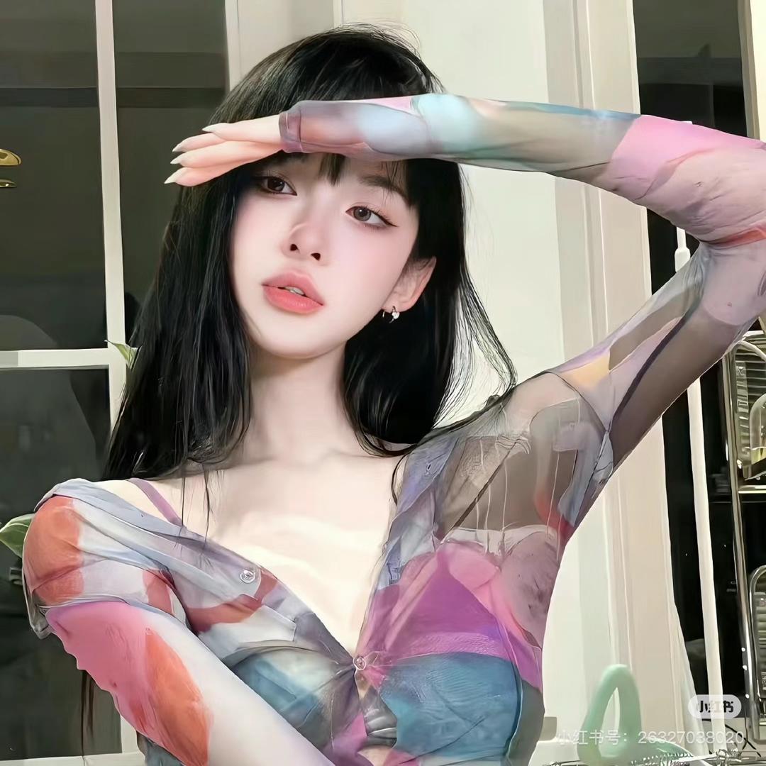 腼腆小美