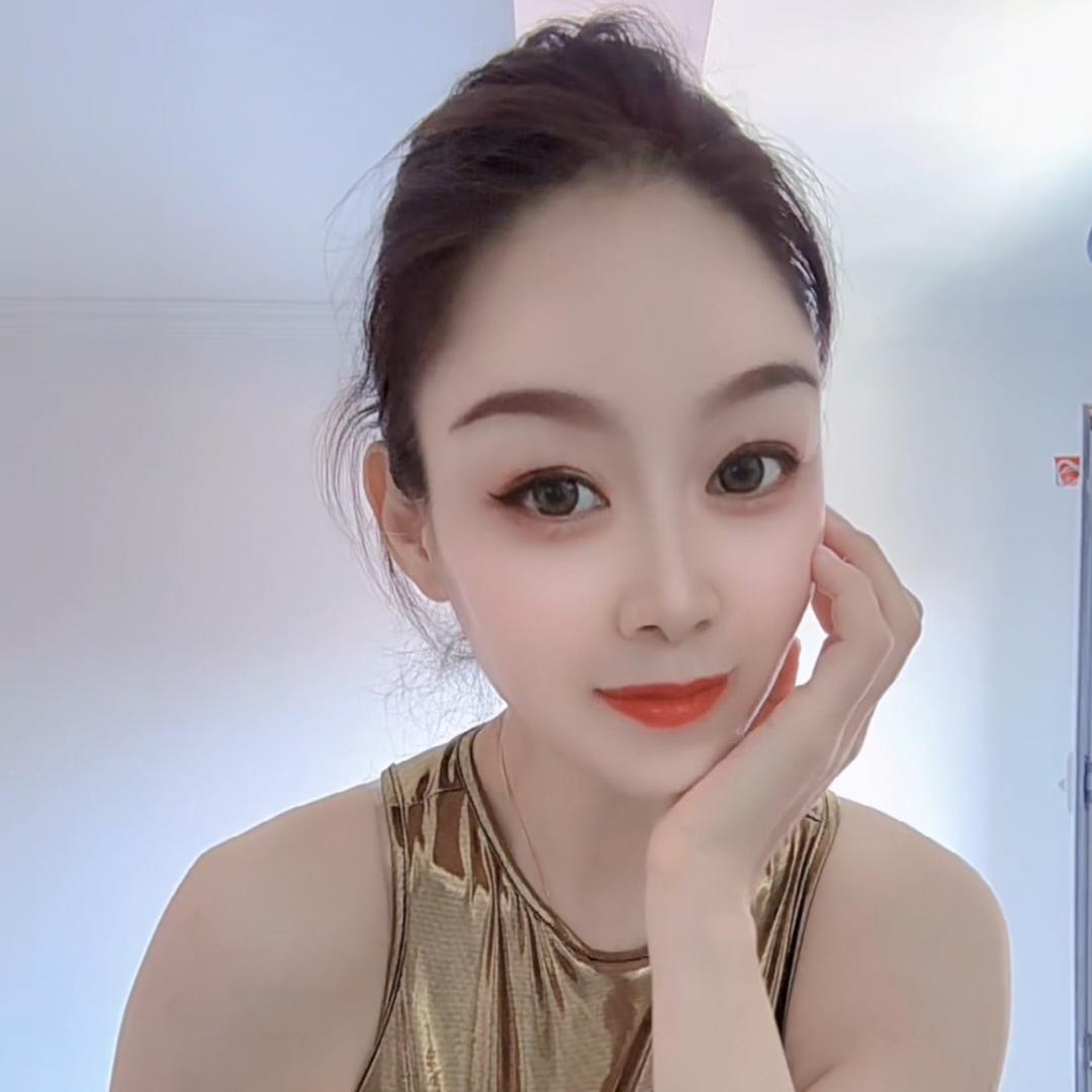 小 妖 精