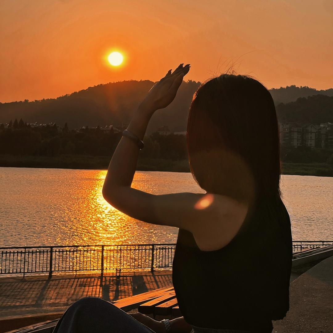 在美业的语晴