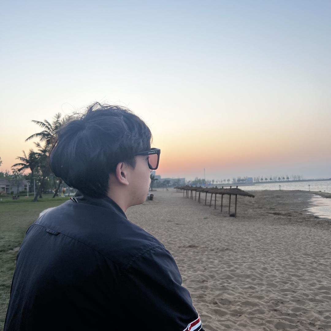八月-