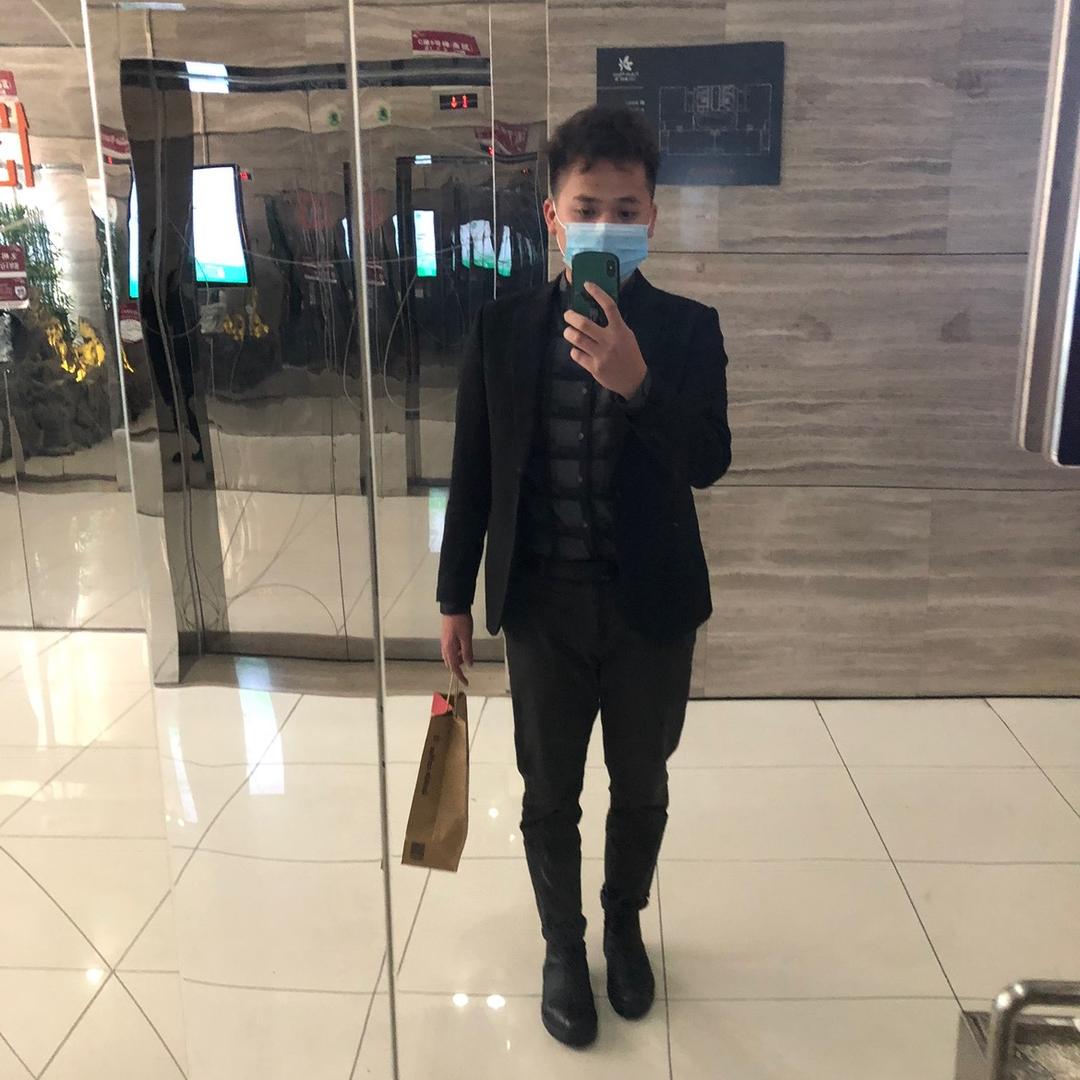 A😘做个俗人（乐观向上）