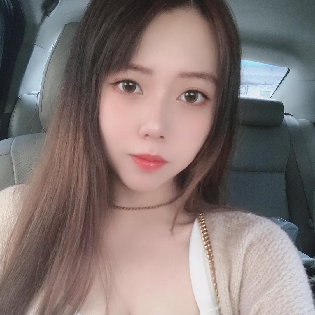 Sharon詩詩.