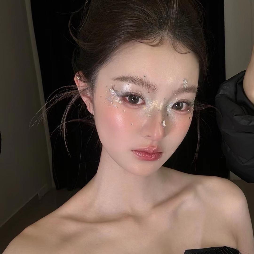 魏县澳蒂婚纱研发总监-