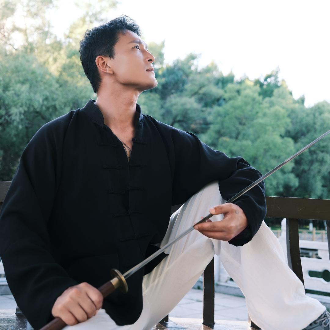 八极武师