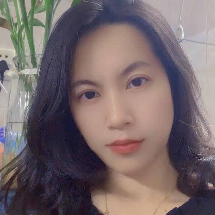 阳光下的梅花