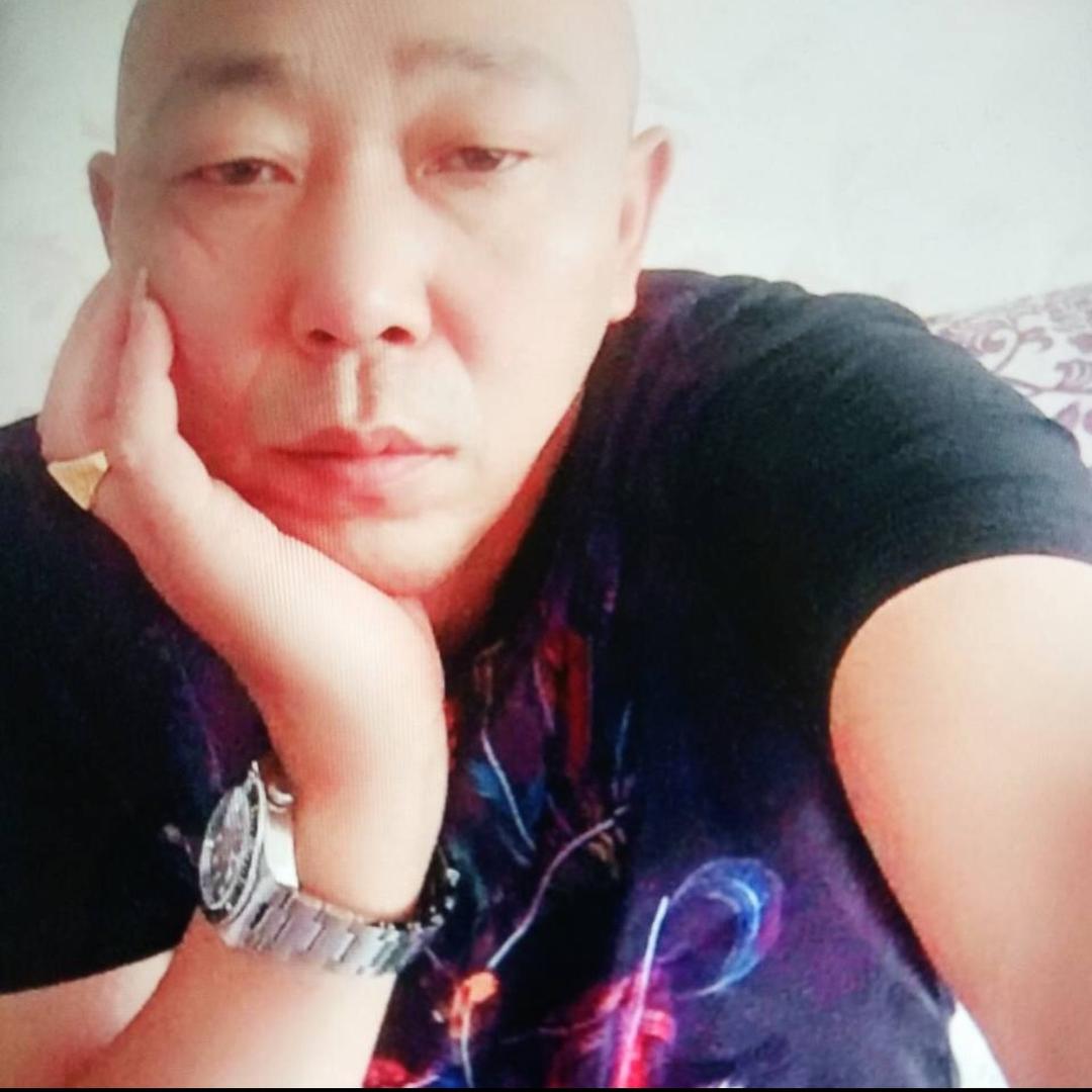 黑哥在努力