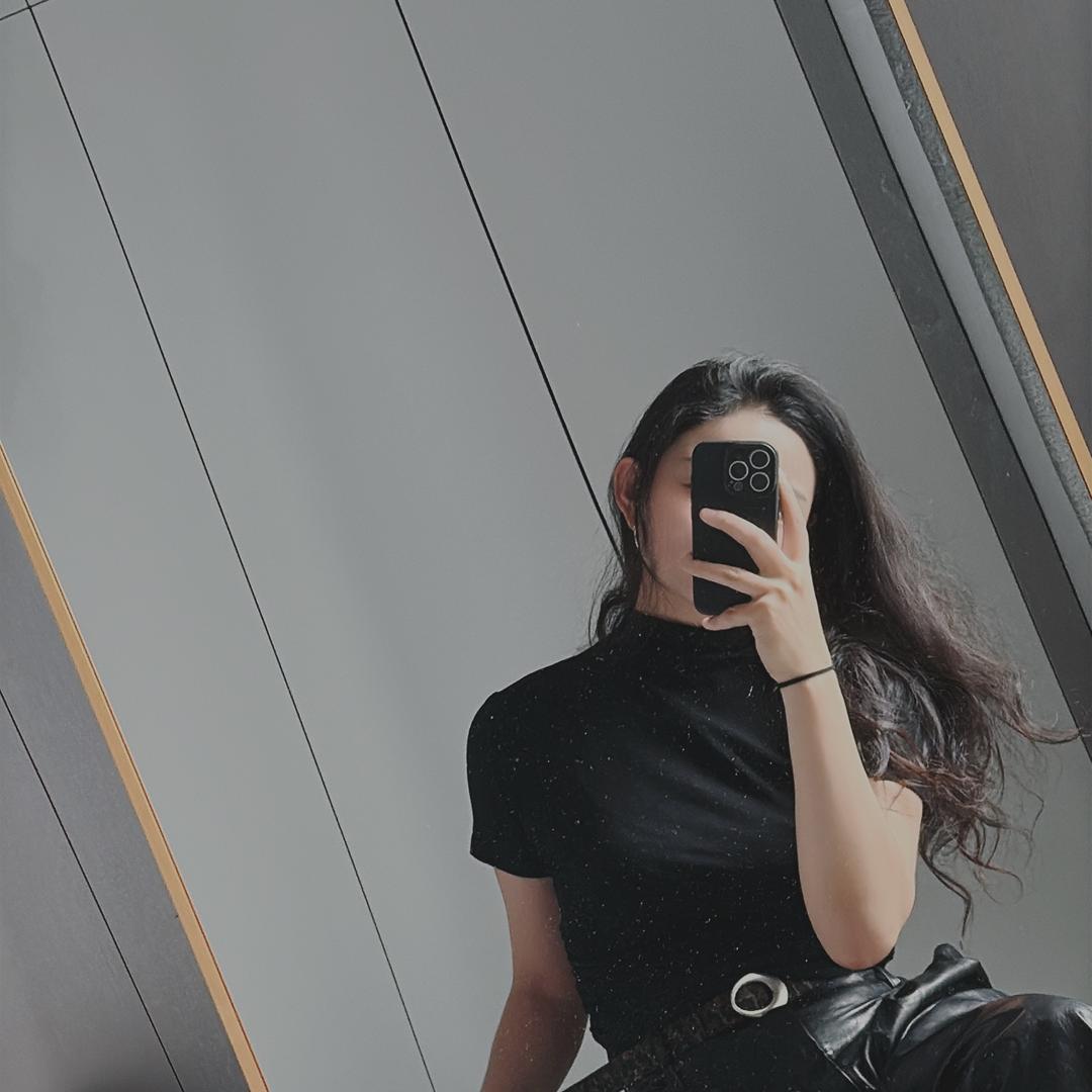 三  妹 子