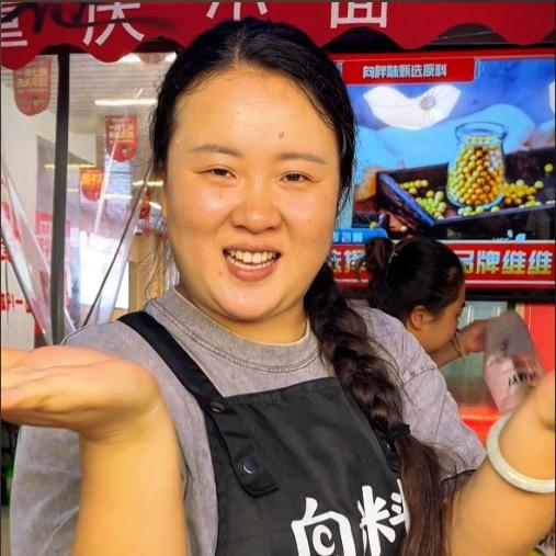 天天都想挑战胖妹小面