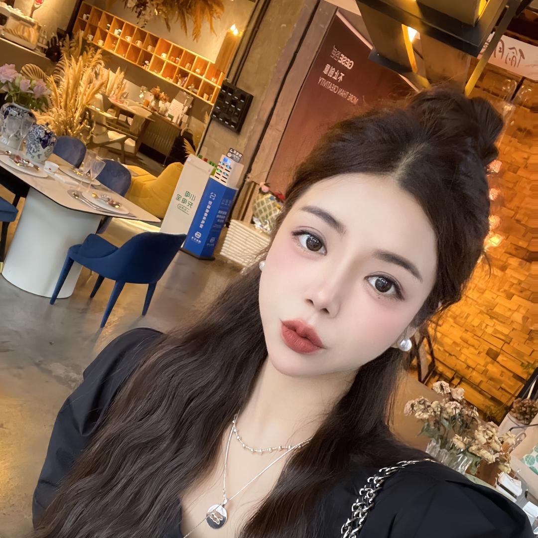 安吉递铺锦木服装店